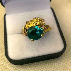NEW beautiful Artwork Aquamarine  rhodium gold over silver Ring
